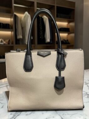 nine west crossbody bag Allyce medium size purse/handbag beige with black handle